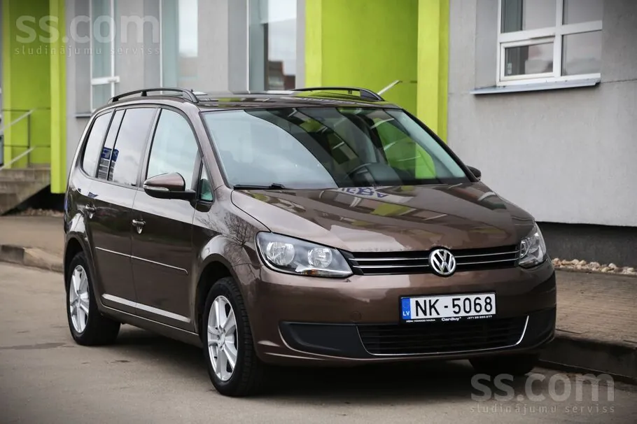 Volkswagen Touran 2011 photo 4