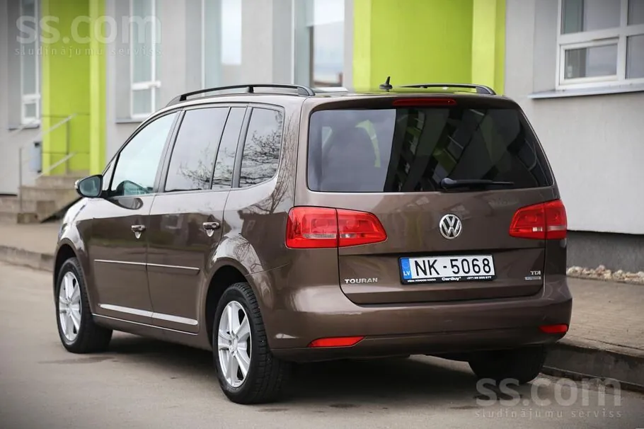 Volkswagen Touran 2011 photo 5