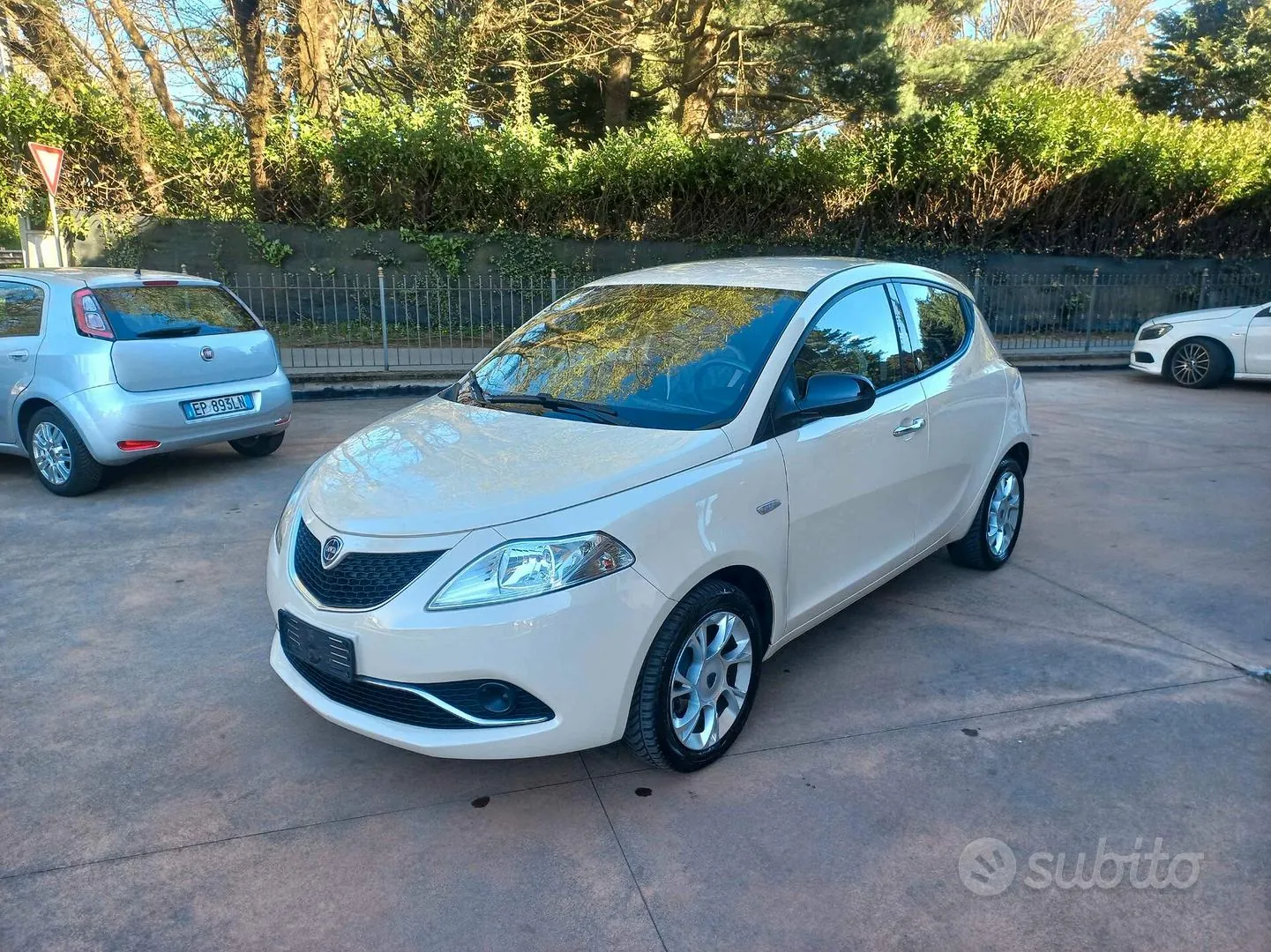Lancia Ypsilon 2016 photo 3