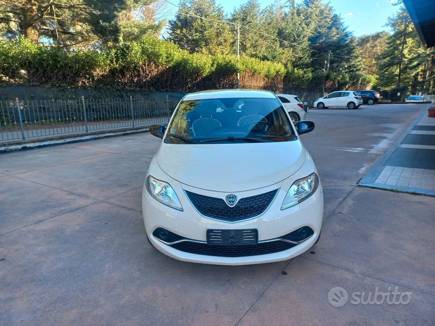 Lancia Ypsilon 2016 photo 2