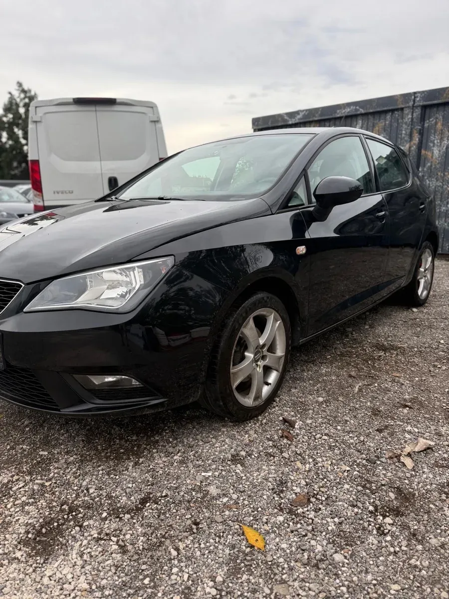 Seat Ibiza 2015 photo 2