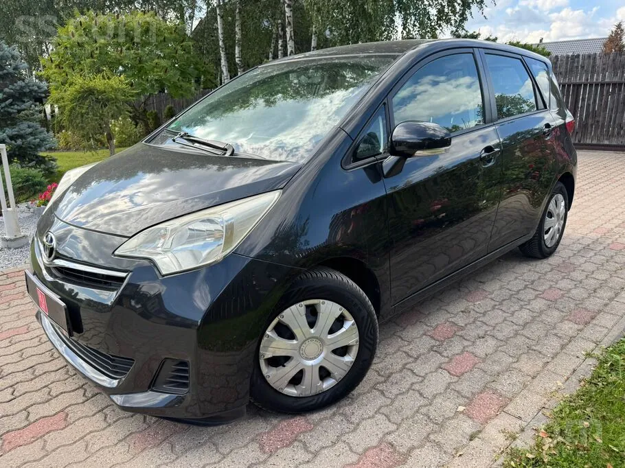 Toyota Verso-S 2011 photo 4