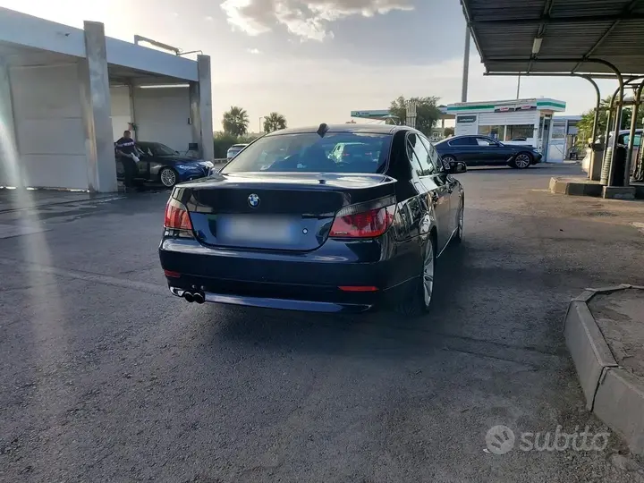 BMW E60 2004 photo 3