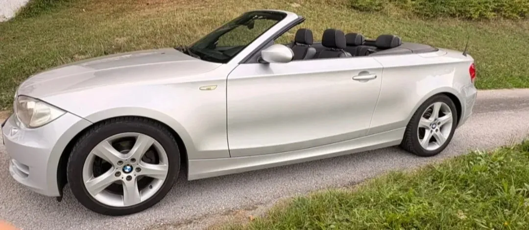 BMW 1 Series 2009 photo 2