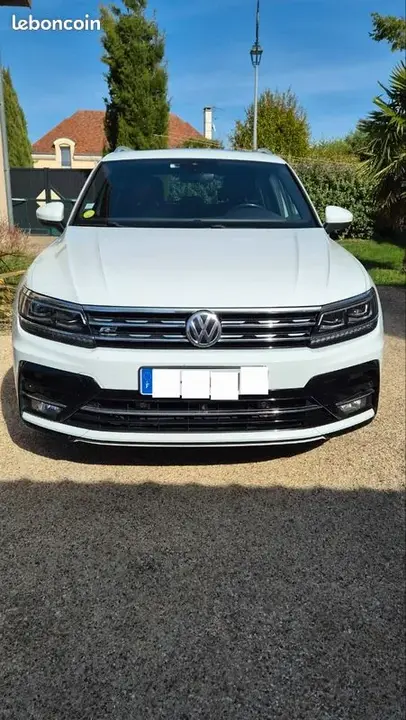 Volkswagen Tiguan 2018 photo 2