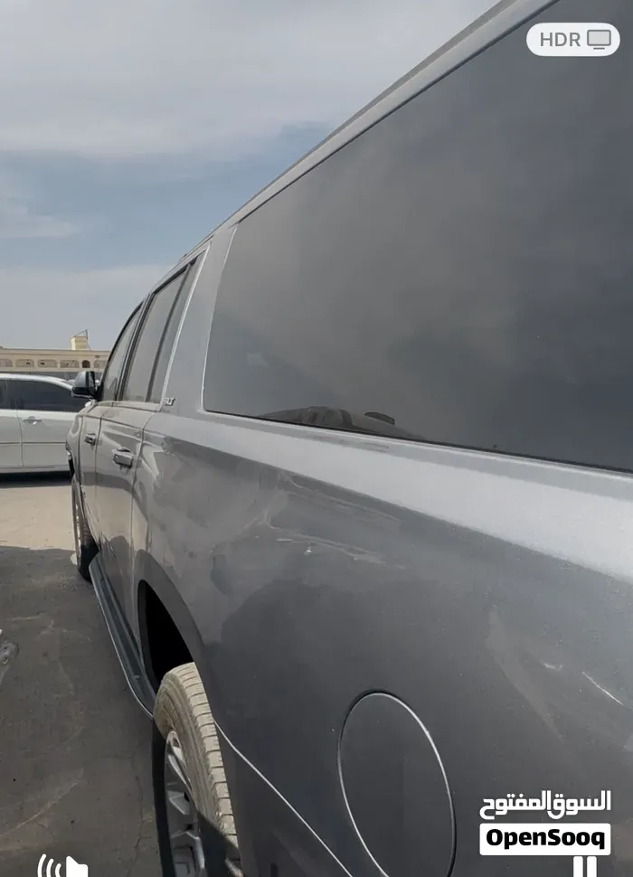 GMC Suburban 2018 photo 2