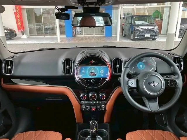 Mini Crossover 2022 photo 3