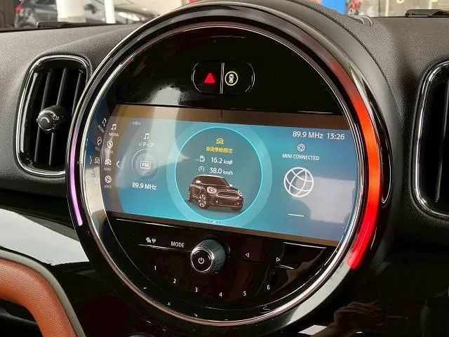 Mini Crossover 2022 photo 4