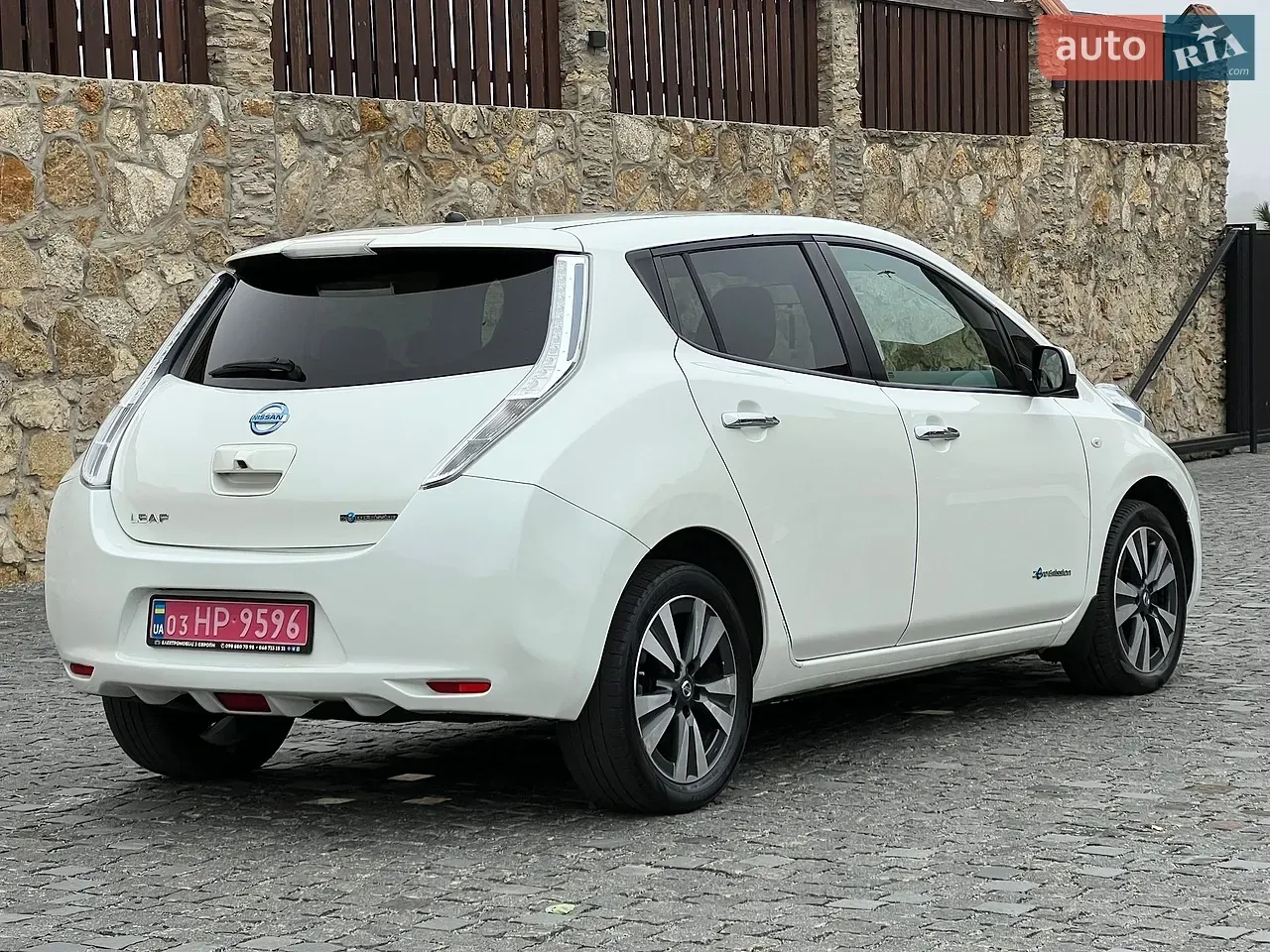 Nissan Leaf 2015 photo 4