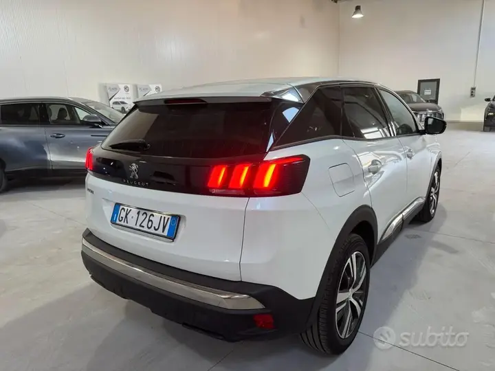 Peugeot 3008 2022 photo 2