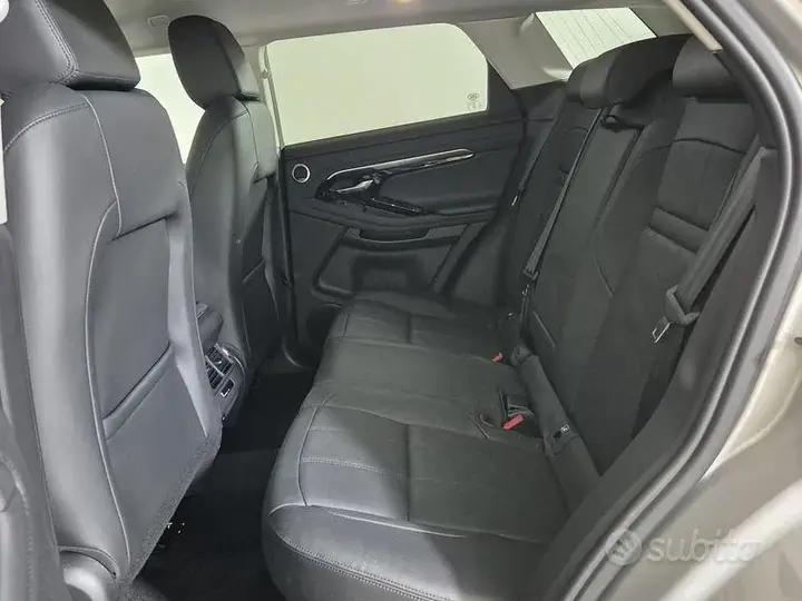 Land Rover Evoque 2022 photo 5