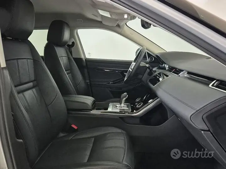 Land Rover Evoque 2022 photo 3