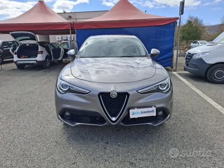 Alfa Romeo Stelvio 2017 photo 3