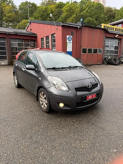Toyota Yaris 2010 photo 3