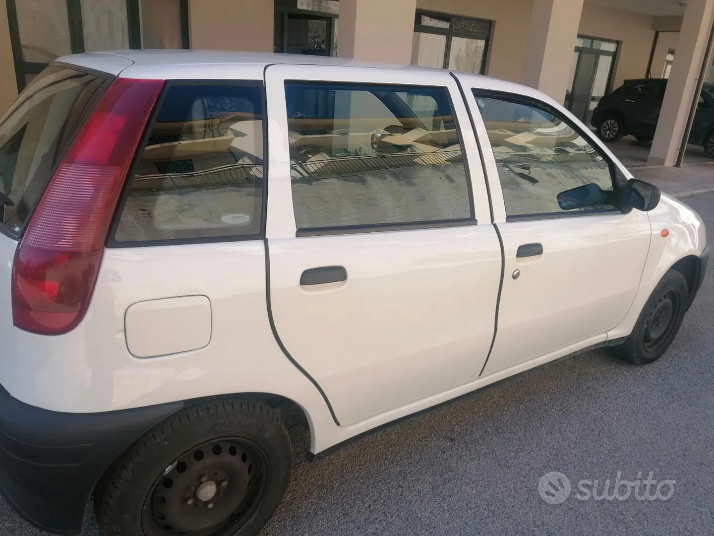 Fiat Punto 1997 photo 3