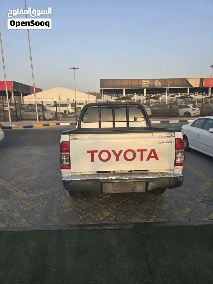 Toyota Hilux 2014 photo 2