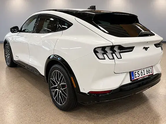 Ford Mustang Mach-E 2025 photo 4