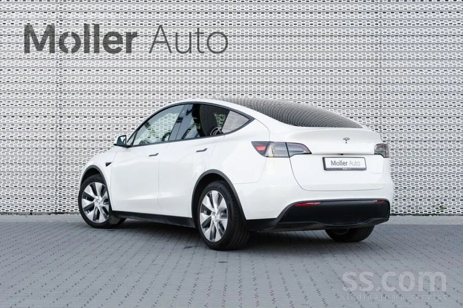Tesla Model Y 2023 photo 3