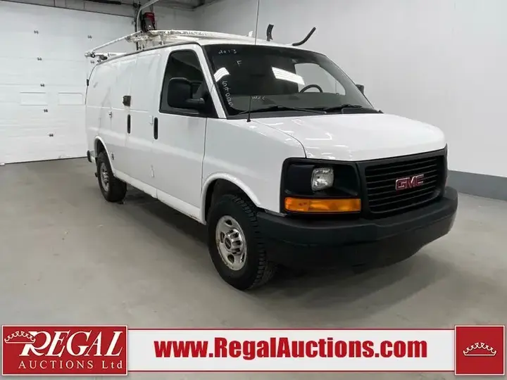 GMC Savana 2013 photo 2