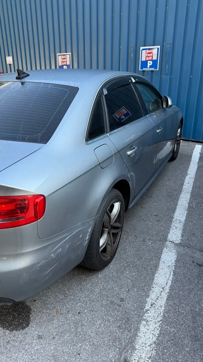 Audi A4 2009 photo 3