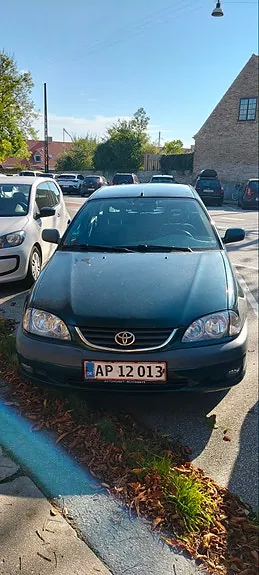 Toyota Avensis 2001 photo 4