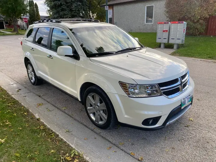 Dodge Journey 2013 photo 2