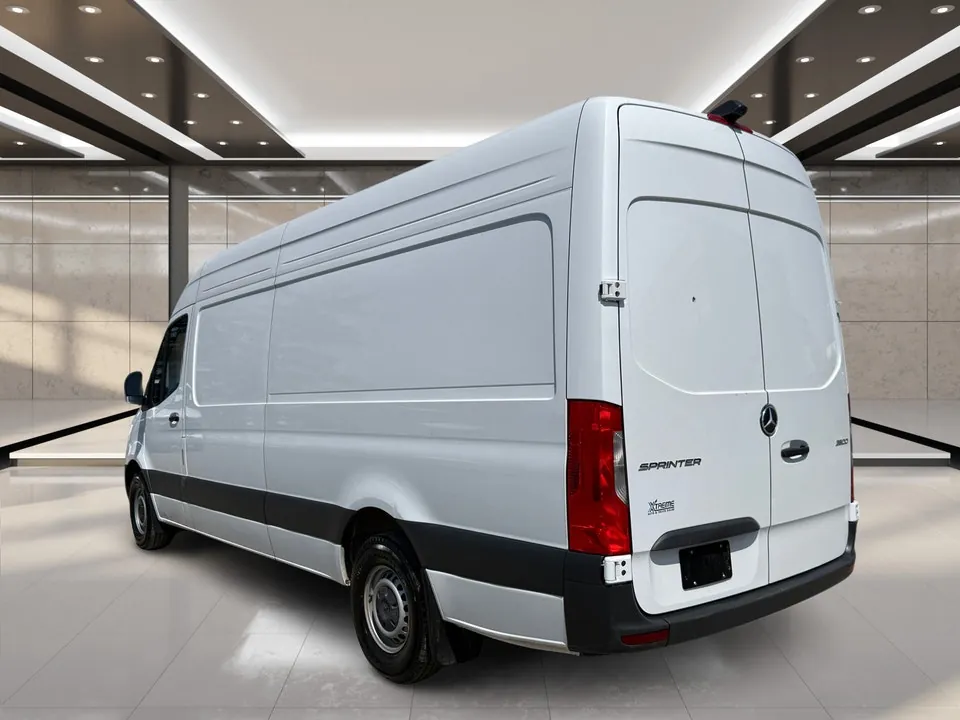 Mercedes-Benz Sprinter 2025 photo 4