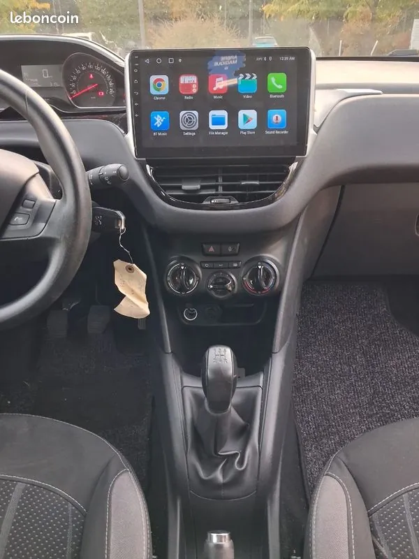 Peugeot 208 2014 photo 4