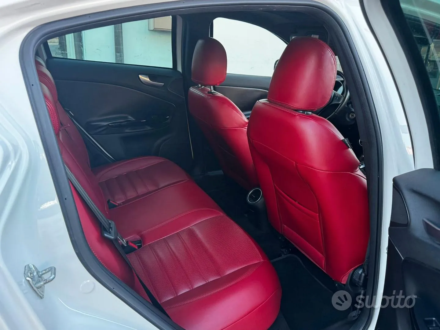 Alfa Romeo Giulietta 2011 photo 5