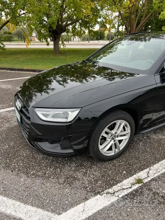 Audi A4 Avant 2021 photo 3