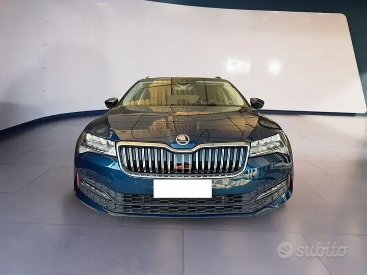 Skoda Superb 2022 photo 2