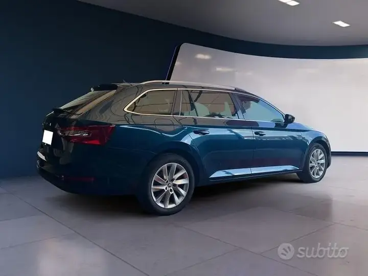 Skoda Superb 2022 photo 4