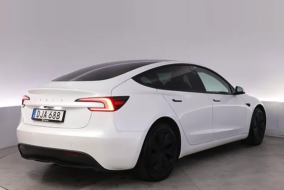 Tesla Model 3 2024 photo 5