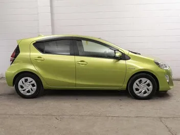 Toyota Aqua 2015 photo 4