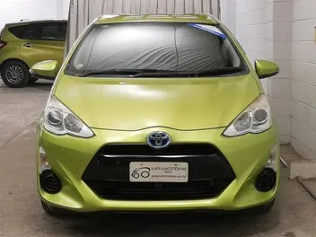 Toyota Aqua 2015 photo 5