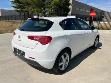 Alfa Romeo Giulietta 2012 photo 3