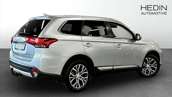 Mitsubishi Outlander 2017 photo 2