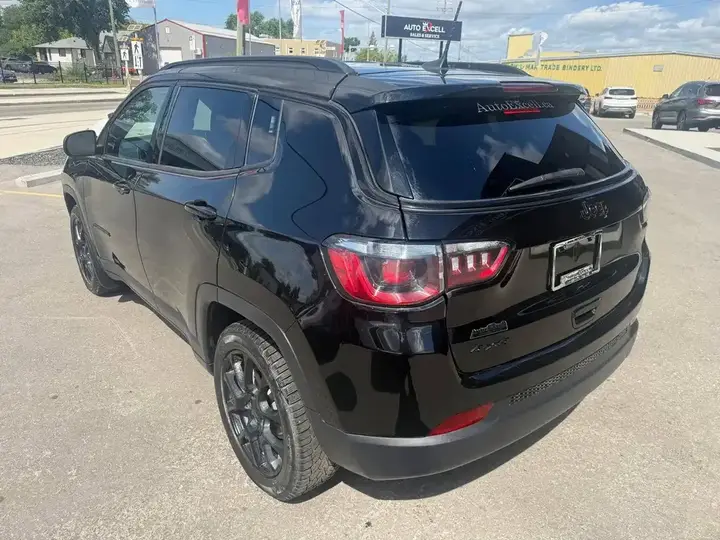 Jeep Compass 2024 photo 3