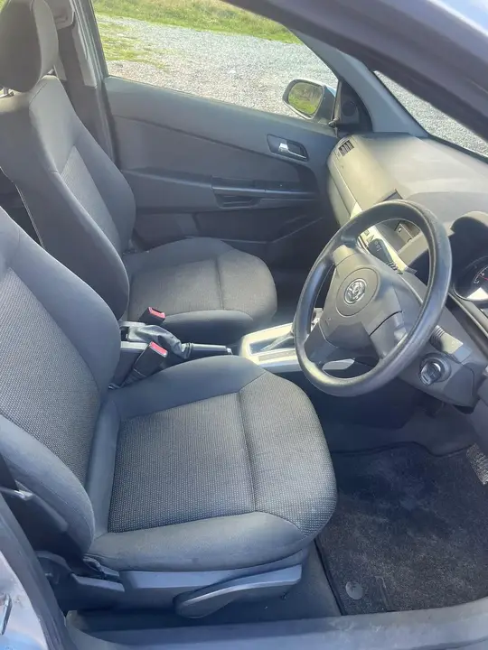 Vauxhall Astra 2008 photo 3