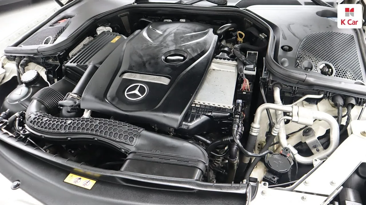 Mercedes-Benz E-Class 2019 photo 5