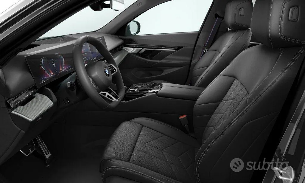 BMW 5 Series photo 4