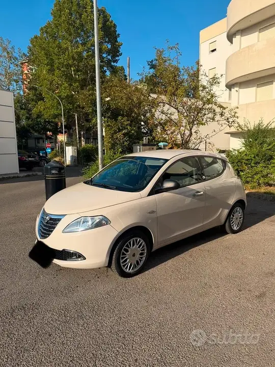 Lancia Ypsilon 2017 photo 2
