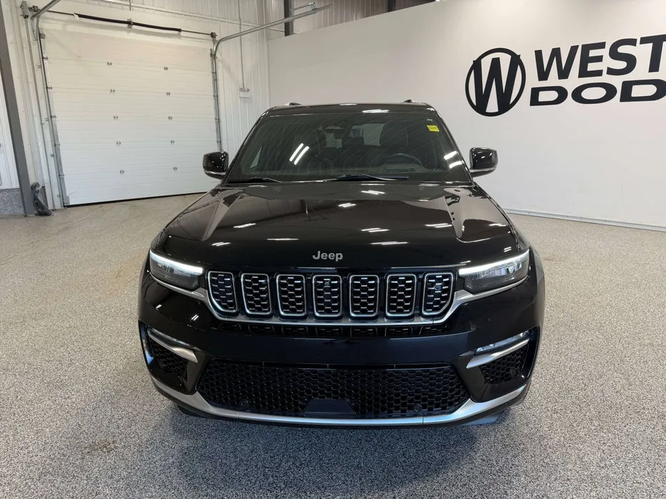 Jeep Grand Cherokee 2023 photo 2