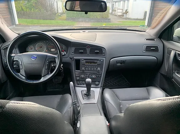 Volvo V70 2007 photo 2