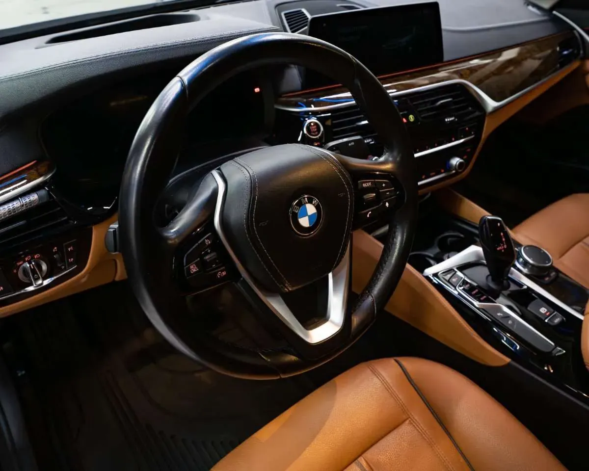 BMW 5 Series 2018 photo 3