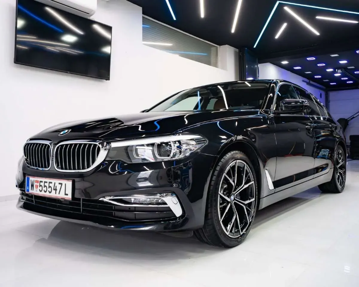 BMW 5 Series 2018 photo 2