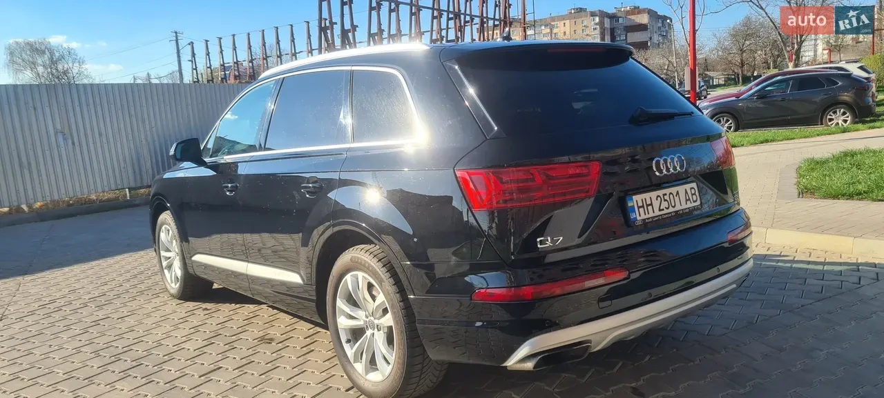 Audi Q7 2016 photo 5