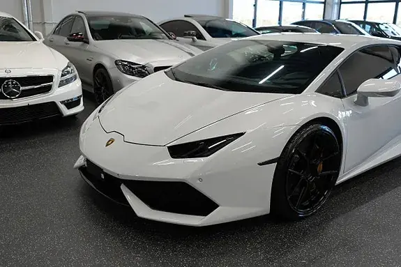 Lamborghini Huracan 2015 photo 2