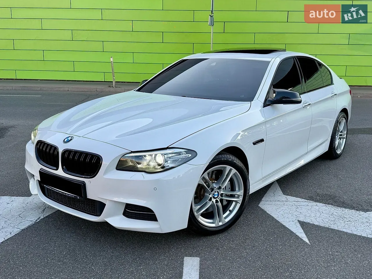 BMW 5 Series 2014 photo 2
