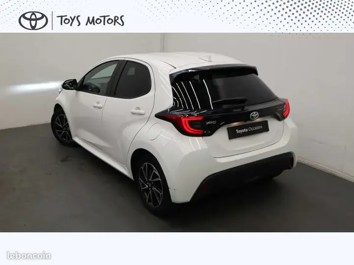 Toyota Yaris 2023 photo 5
